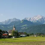 Zum Kirchenwirt Szálloda
