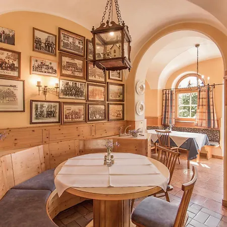 Zum Kirchenwirt Hotel