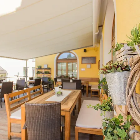 Hotel Zum Kirchenwirt 3*